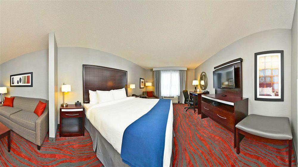 Holiday Inn Express Hotel & Suites Detroit-Utica By Ihg Kültér fotó