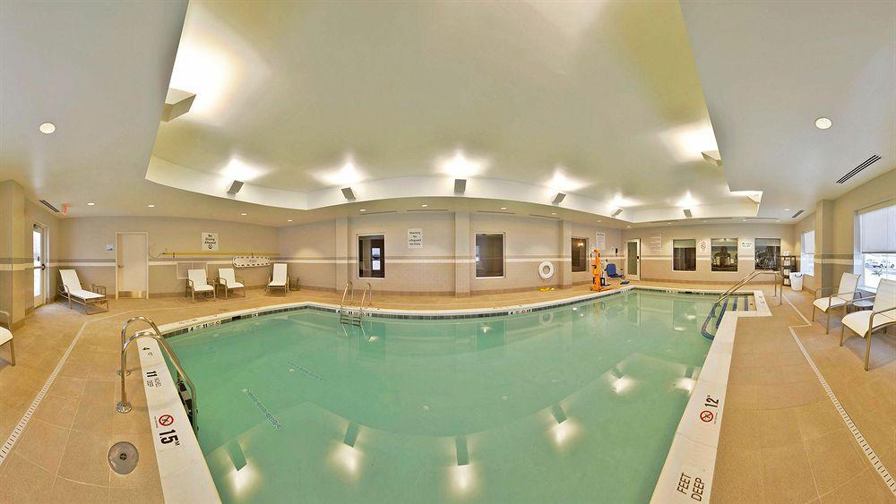 Holiday Inn Express Hotel & Suites Detroit-Utica By Ihg Kültér fotó