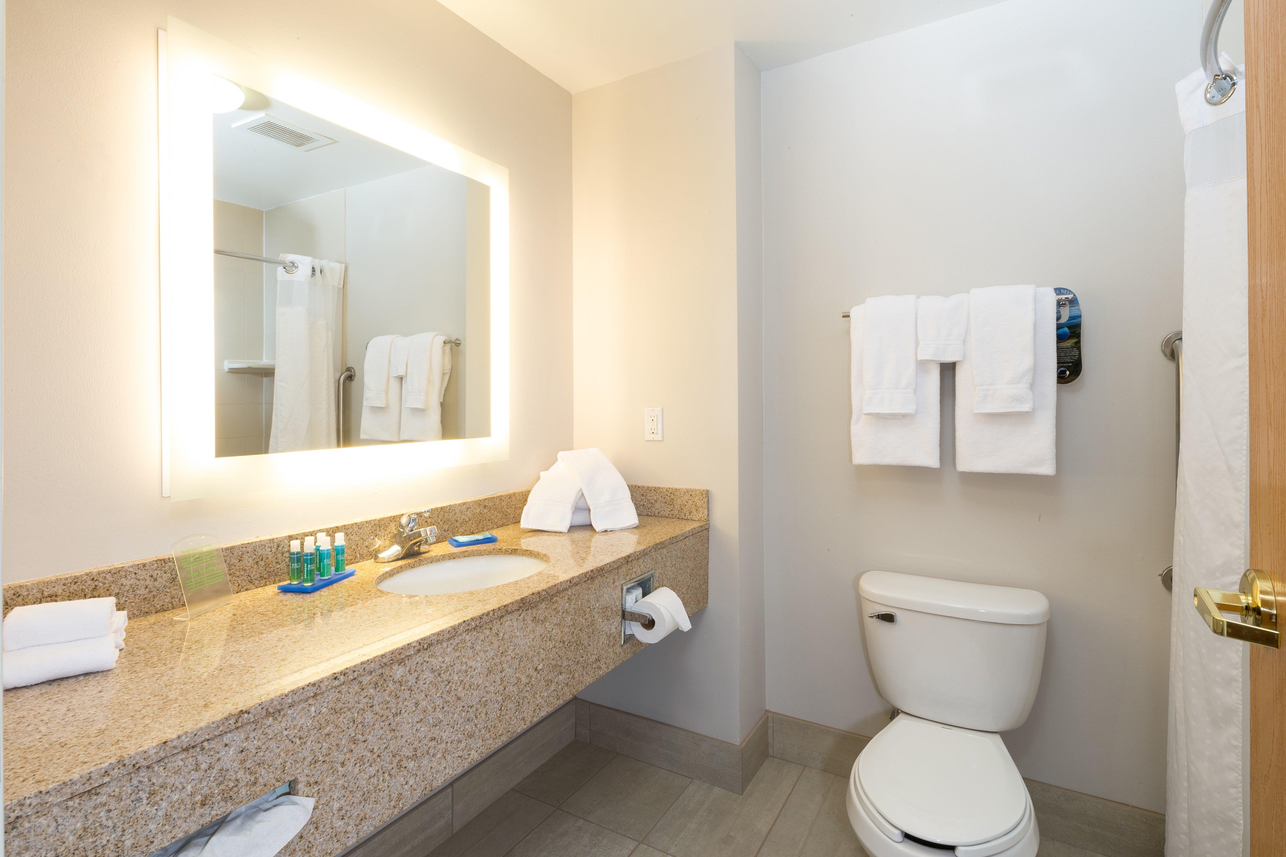 Holiday Inn Express Hotel & Suites Detroit-Utica By Ihg Kültér fotó