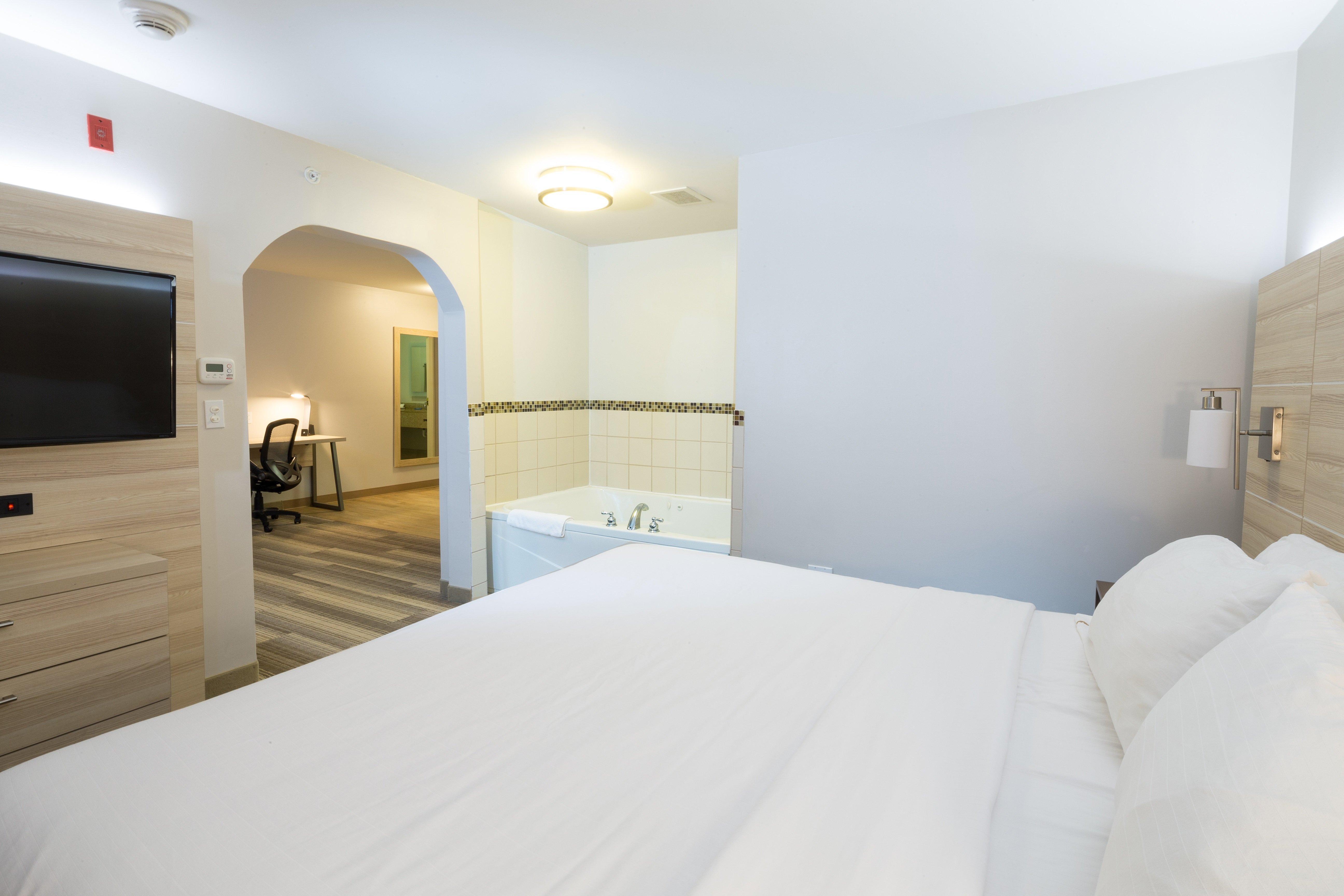 Holiday Inn Express Hotel & Suites Detroit-Utica By Ihg Kültér fotó