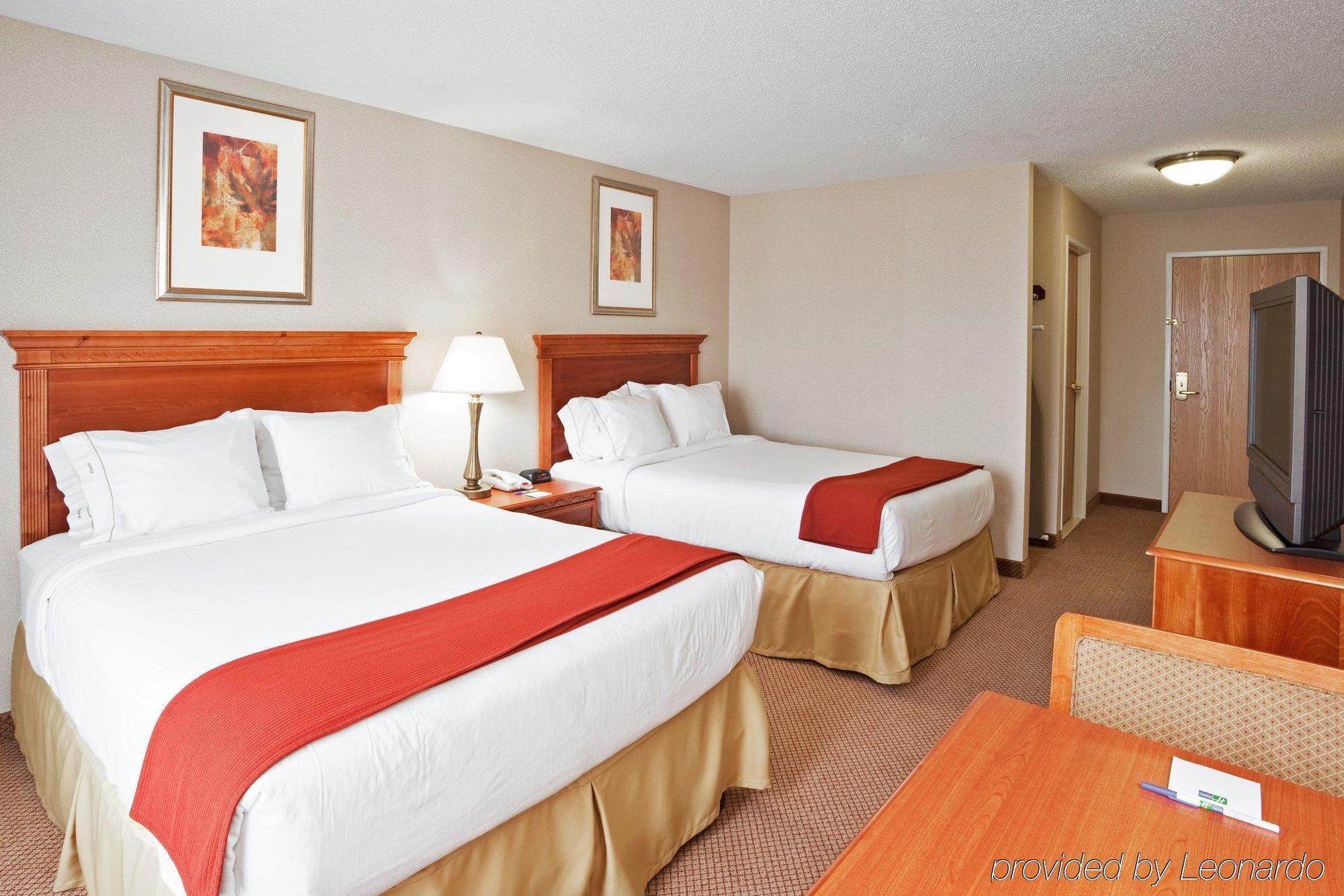 Holiday Inn Express Hotel & Suites Detroit-Utica By Ihg Szoba fotó