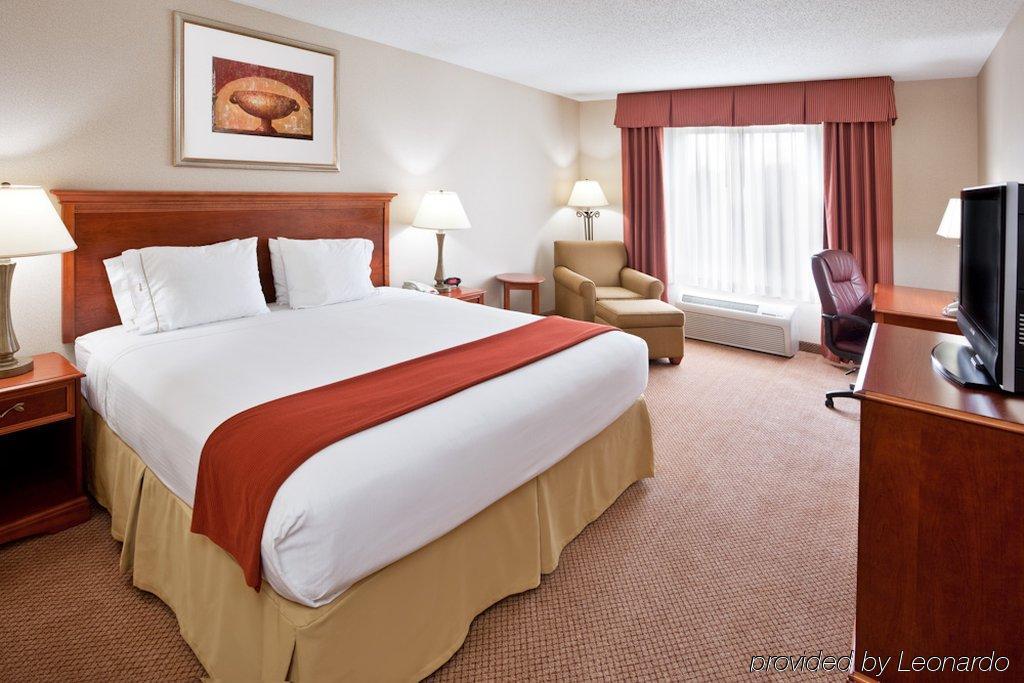 Holiday Inn Express Hotel & Suites Detroit-Utica By Ihg Kültér fotó
