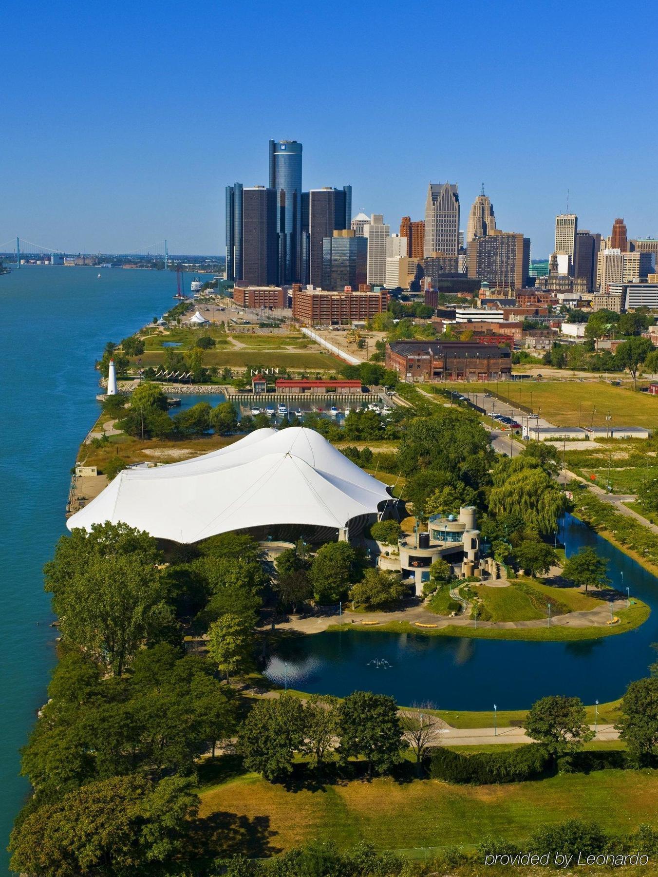 Holiday Inn Express Hotel & Suites Detroit-Utica By Ihg Kültér fotó