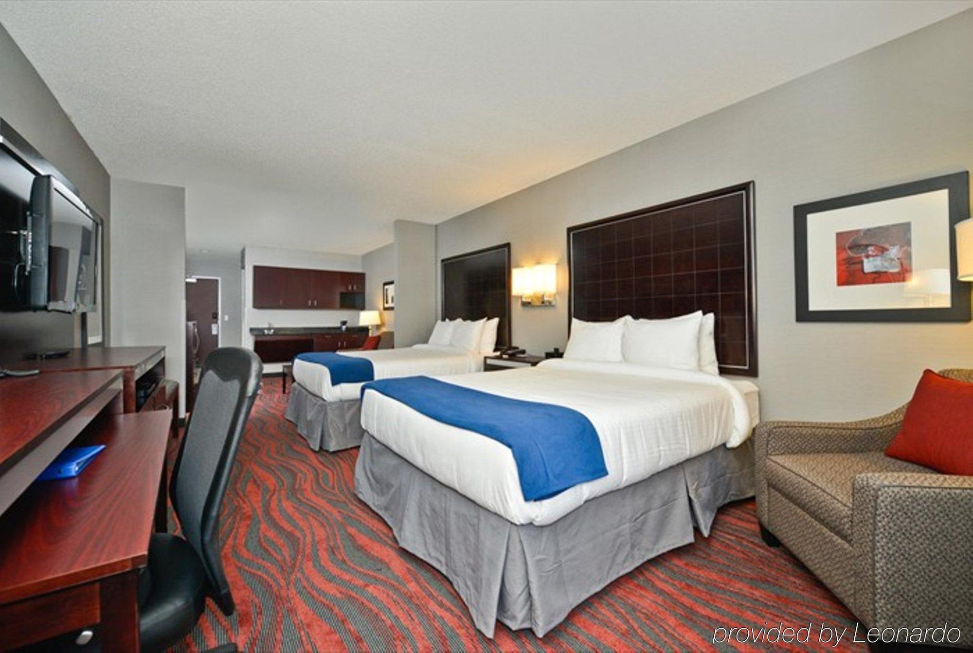Holiday Inn Express Hotel & Suites Detroit-Utica By Ihg Kültér fotó