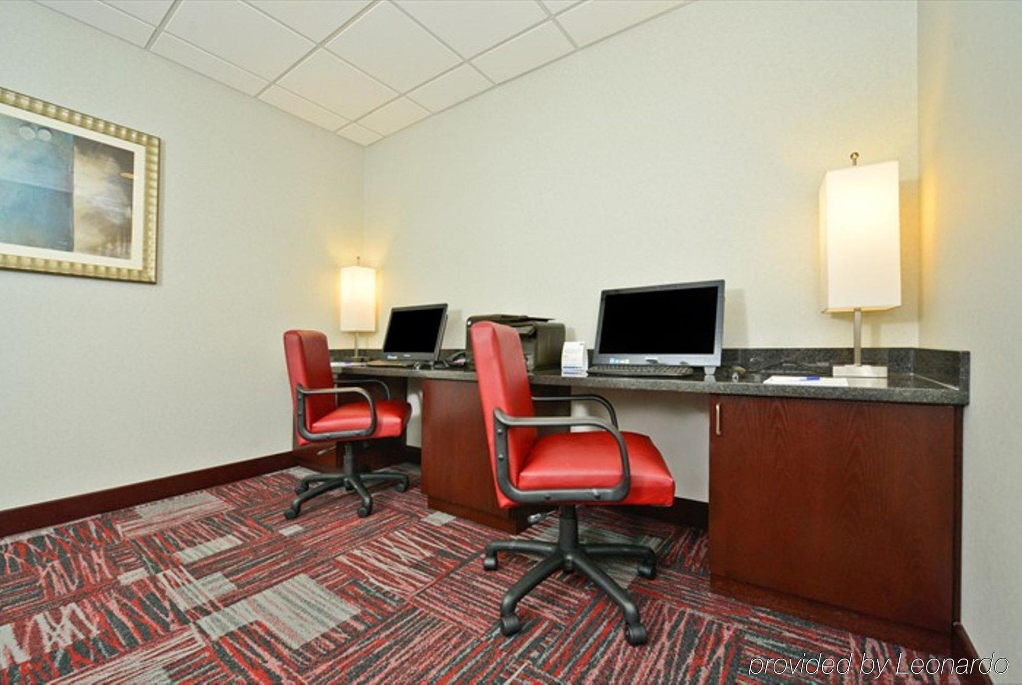 Holiday Inn Express Hotel & Suites Detroit-Utica By Ihg Kültér fotó